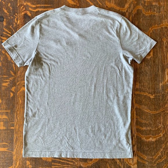 Hollister Gray V-Neck Tee size L - Picture 3 of 3